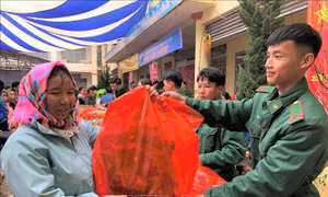 Ấm áp Xuân Biên phòng ở xã biên giới Dào San