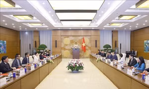 Chủ tịch Quốc hội Trần Thanh Mẫn tiếp Chủ tịch Liên minh Nghị sĩ hữu nghị Nhật - Việt