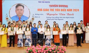 Nhiều hoạt động kỷ niệm 42 năm Ngày Nhà giáo Việt Nam