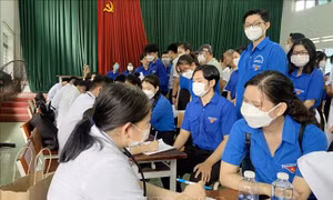 Hành trình Thầy thuốc trẻ chăm sóc thanh niên công nhân ở Đồng Nai