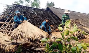 Mưa lớn, gió lốc mạnh ở Hà Giang làm một cháu nhỏ tử vong