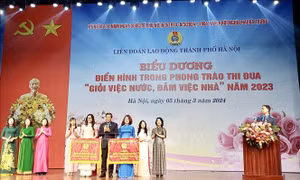 Hà Nội tri ân trên 1.000 nữ cán bộ, đoàn viên Công đoàn xuất sắc