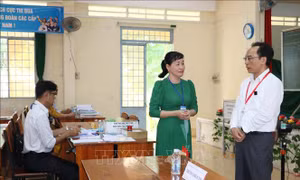 Thứ trưởng Hoàng Minh Sơn: Đặt quyền lợi thí sinh lên hàng đầu khi xử lý tình huống phát sinh