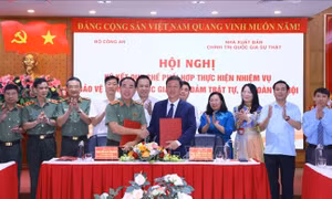 Ký kết Quy chế phối hợp thực hiện nhiệm vụ bảo vệ an ninh quốc gia, bảo đảm trật tự, an toàn xã hội