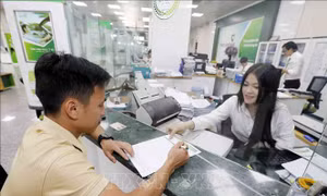 Giảm lãi suất: Hỗ trợ doanh nghiệp, kích cầu tín dụng​