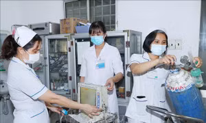 Chấn chỉnh đào tạo cán bộ y tế: Nâng cao chất lượng phục vụ người dân