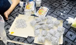 Bắt giữ đối tượng tàng trữ hơn 2 kg ma túy tổng hợp