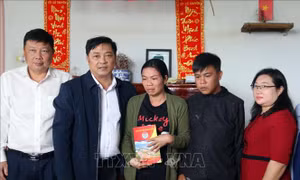 Đắk Nông: Thăm hỏi, hỗ trợ gia đình 4 cháu nhỏ tử vong do đuối nước