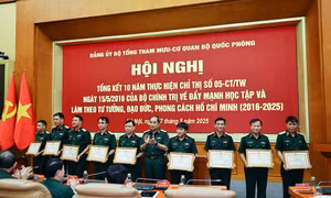 Gắn kết việc thực hiện Chỉ thị số 05 với các phong trào thi đua yêu nước trong toàn quân