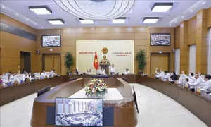 Thông qua Nghị quyết ban hành Quy chế tổ chức và hoạt động của Đoàn Hội thẩm