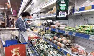Giá cả không biến động trong ngày mùng 1 Tết 