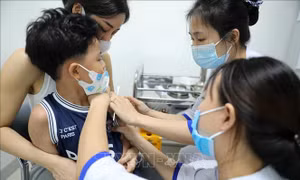 Chuyên gia khuyến cáo không chủ quan khi trẻ mắc cúm mùa