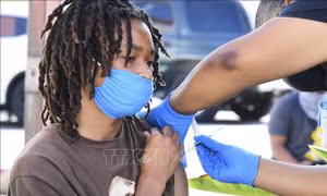 Mỹ triển khai tiêm vaccine cho trẻ em từ 5-11 tuổi