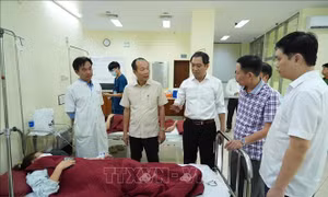 Vụ ngộ độc thực phẩm ở Huế: Tập trung cấp cứu, điều trị cho từng bệnh nhân