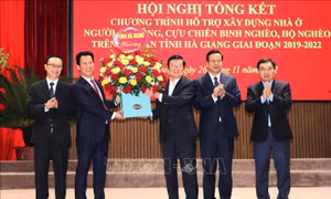 Dựng mái ấm cho người nghèo, tạo cầu nối đưa chủ trương của Đảng vào cuộc sống