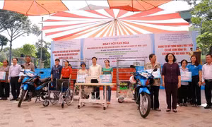 Giảm nghèo ở TP Hồ Chí Minh - Bài cuối: Đảm bảo toàn diện và bền vững