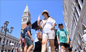 Bình minh trên Venice: Khi du lịch trải nghiệm lên ngôi