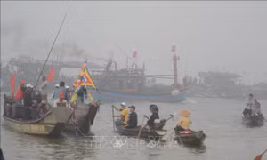 Huế: Lật ghe khiến 3 người thương vong