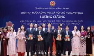 Chủ tịch nước gặp mặt Cộng đồng người Việt Nam tại Đông Nam Hàn Quốc