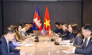 Chủ tịch Quốc hội Trần Thanh Mẫn gặp Chủ tịch Quốc hội Campuchia 