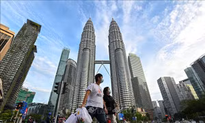 Malaysia yêu cầu cách ly bắt buộc quan chức đi công tác nước ngoài về