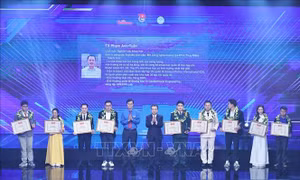 Vinh danh 10 Gương mặt trẻ Việt Nam tiêu biểu năm 2025