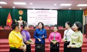 Phó Chủ tịch Quốc hội Nguyễn Thị Hồng tiếp xúc cử tri tại Sơn La
