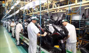 Tháng thứ 2 liên tiếp Honda Việt Nam có doanh số bán xe máy và ô tô giảm