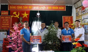 Vùng 2 Hải quân kết thúc chuyến thăm, chúc Tết tại Nhà giàn DK1