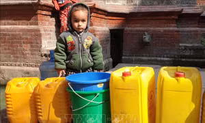 Hệ thống hứng nước mưa giúp khắc phục tình trạng khan hiếm nước tại Nepal