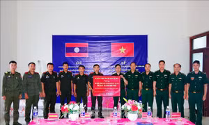 Tăng cường hợp tác, xây dựng tuyến biên giới Việt Nam - Lào hòa bình, hữu nghị