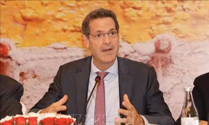 Giám đốc ADB tại Việt Nam: Nâng lãi suất là cần thiết để ổn định tiền tệ và kiềm chế lạm phát
