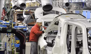 Nissan Motor hợp tác với Sumitomo Corp cung cấp xe điện và năng lượng tái tạo