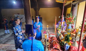 Lễ hạ nêu và khai ấn tại khu di sản Hoàng cung Huế