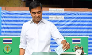 Cựu Thủ tướng Thái Lan Abhisit Vejjajiva tham gia tranh cử