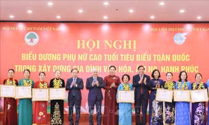 Biểu dương phụ nữ cao tuổi tiêu biểu toàn quốc