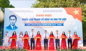 Triển lãm tranh cổ động và ảnh tư liệu với chủ đề 'Hành trình lý tuởng và niềm tin'