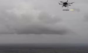 Ấn Độ phóng thử thành công tên lửa dẫn đường chính xác từ UAV