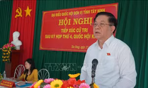 Trưởng Ban Tuyên giáo Trung ương Nguyễn Trọng Nghĩa tiếp xúc cử tri tại Tây Ninh