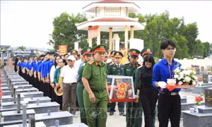 Truy điệu, an táng 5 hài cốt liệt sĩ tại xã Nghĩa Giang, Quảng Ngãi