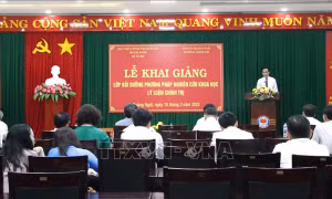 Thiết lập hệ thống chức danh nghề nghiệp riêng với giảng viên trường chính trị