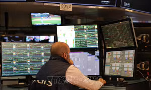 S&P 500 và Nasdaq lập đỉnh mới, Phố Wall chuẩn bị đón tuần nhiều thử thách