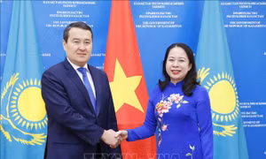 Phó Chủ tịch nước Võ Thị Ánh Xuân hội kiến Thủ tướng Kazakhstan