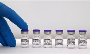Anh đặt mua thêm 114 triệu liều vaccine phòng COVID-19
