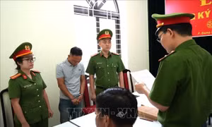 Khởi tố đối tượng vận chuyển 2,2 tấn thuốc bảo vệ thực vật lậu