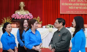 Thủ tướng Phạm Minh Chính tiếp xúc cử tri thành phố Cần Thơ