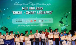 Trao giải thưởng Cuộc thi Sáng tạo Robotics toàn quốc lần thứ V
