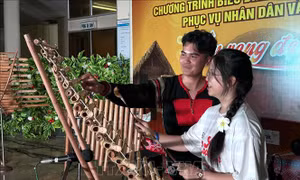 Trại hè Việt Nam 2025: Tuổi trẻ kiều bào được 'đắm mình' trong văn hóa Tây Nguyên