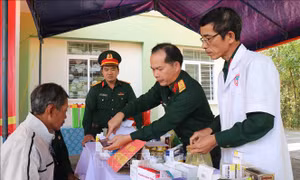 Tết thắm tình quân dân ở huyện miền núi Ba Tơ