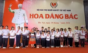 Chương trình 'Hoa dâng Bác' thắp sáng ước mơ cho trẻ mồ côi